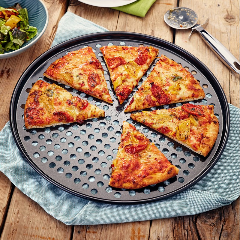 Stellar Non-Stick Crispy Crust Pizza Tin, 35cm, Dishwasher Safe, Carbon