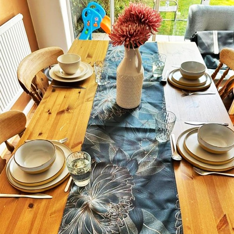Savannah Tropical Rainforest Summer Lotus Flower Dining Table Runner For