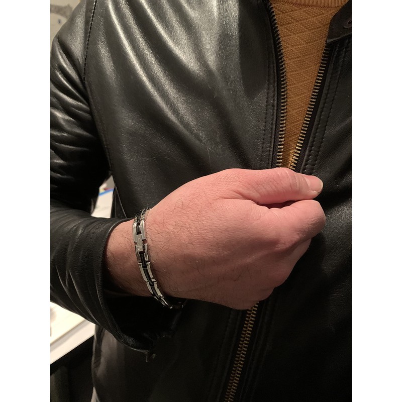 K Steel Black, Steel