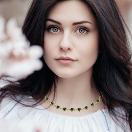 Aktully Heart Crystal Stone Choker Necklaces 18K Gold Plated Green Cubic Zircon Rhinestones Necklace Healing Crystal Stone Necklace Charm Necklaces Jewelry Gift for Women (Heart)