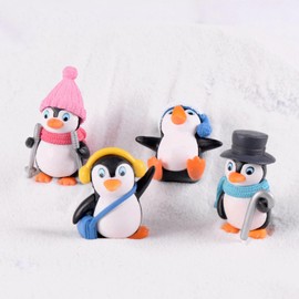 NMOHYDEU Skiing Penguin Car Interior Accessories Dashboard Decoration, Cute Anime Decor for Home Garden Office, Funny Ornament
