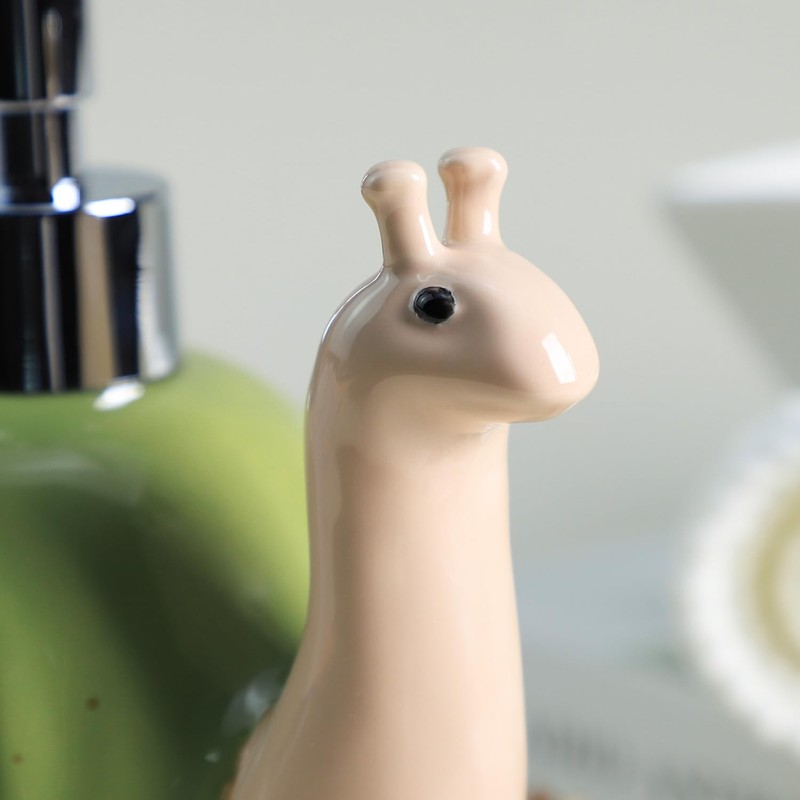 Colias Wing Ceramic Retro Snail Shape Soap Dispenser with Plastic