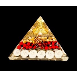Sawcart Natural Orgone Gomti Chakra Shree Yantra Pyramid with with Red & White Chirmi Seeds for Reiki Healing Chakra Balancing Aura Cleansing Energy Generator Yoga Meditation(70-80MM)