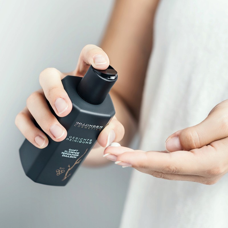 Hillinger Cosmetics Facial Cleanser, 200 ml