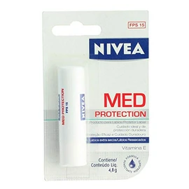 NIVEA Soothe and Protect Lip Balm with SPF 15, 4.8g