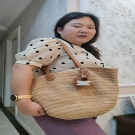 Dtexhif Emotional Support Pickle Crochet Keychain Positive Crochet Animals Vegetables Keychain Inspirational Keychain for Women (Pig)