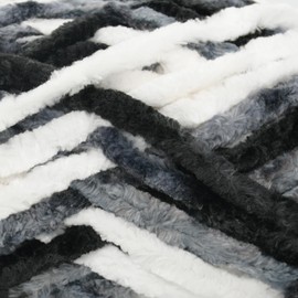 Velvet Chenille Yarn for Crocheting,Black White Grey Fluffy Velvet Plush Thick Soft Chunky Chenille Baby Blanket Yarn for Crocheting Knitting Beginners 3x100g(49.2yd)（Black White Grey）