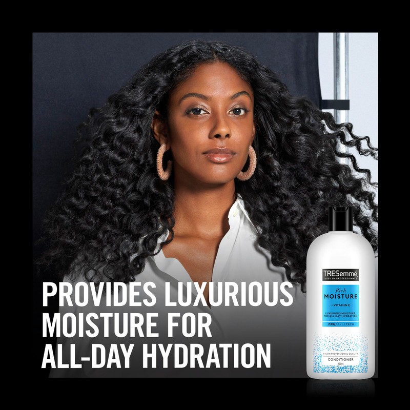 TRESemmé TRESemmé Moisture Rich Conditioner with vitamin E for dry,
