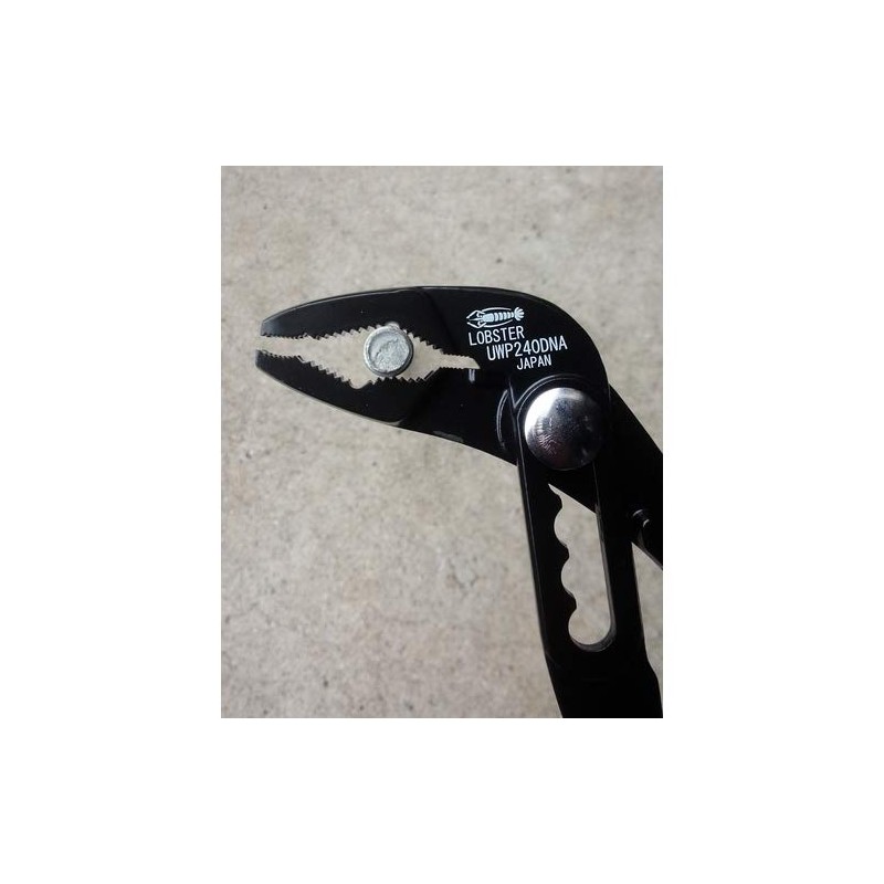 robutekkusu haiburittoangirasu uwp240dna