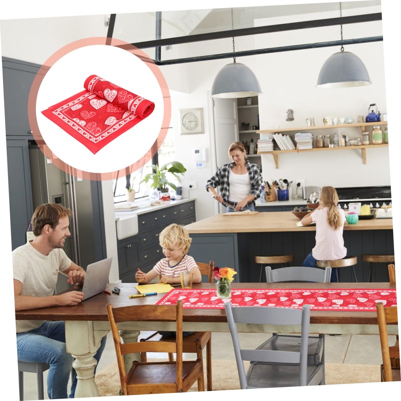 BIUDECO Heart Pattern Tablecloth Valentine's Day Table Runner Kitchen Decor