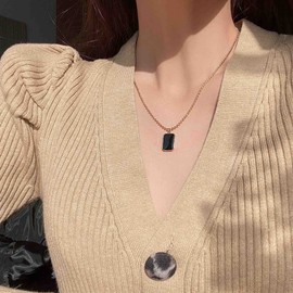 Cimenexe Bohemian Black Onyx Pendant Necklace Square Blackstone Necklace Choker Black Square Onyx Necklace Gold Geometric Square Necklace Chain Jewelry for Women and Girls