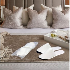 CHOCHILI Fabric Packed Disposable Hotel Slippers for Airbnb Spa Salon Party Wedding Guests - Fits up to Adult US Men Size 10 & Women Size 11, White