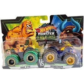Hot Wheels Monster Trucks The 909 vs Steer Clear, Roarin Rumble