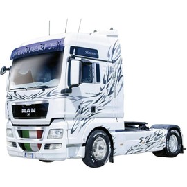 Italeri MAN TGX XXL Model Kit