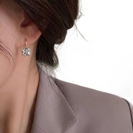 Gixaxak 18K White Gold Plated CZ Cubic Zirconia Simulated Diamond Square Stud Earrings Black Gold Plated Zircon Earrings 925 Sterling Silver Moissanite Stud Earrings White Gold Plated Earrings（White）