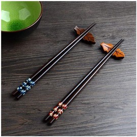 Leaptech 2 Pairs Chopsticks Japanese Natural Chopsticks Made of Environmentally Friendly Wood in Elegant Gift Box