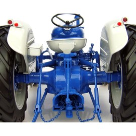 Universal Hobbies 1:16 Scale Ford Super Dexta New Performance Die-cast Tractor Model UH2900