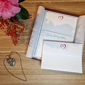 Me Loovely Love Heart Letter Writing Set A5 Size Stationery Paper and Peel & Seal C6 Envelopes in Gift Box (Pack of 18 Letters Sets)