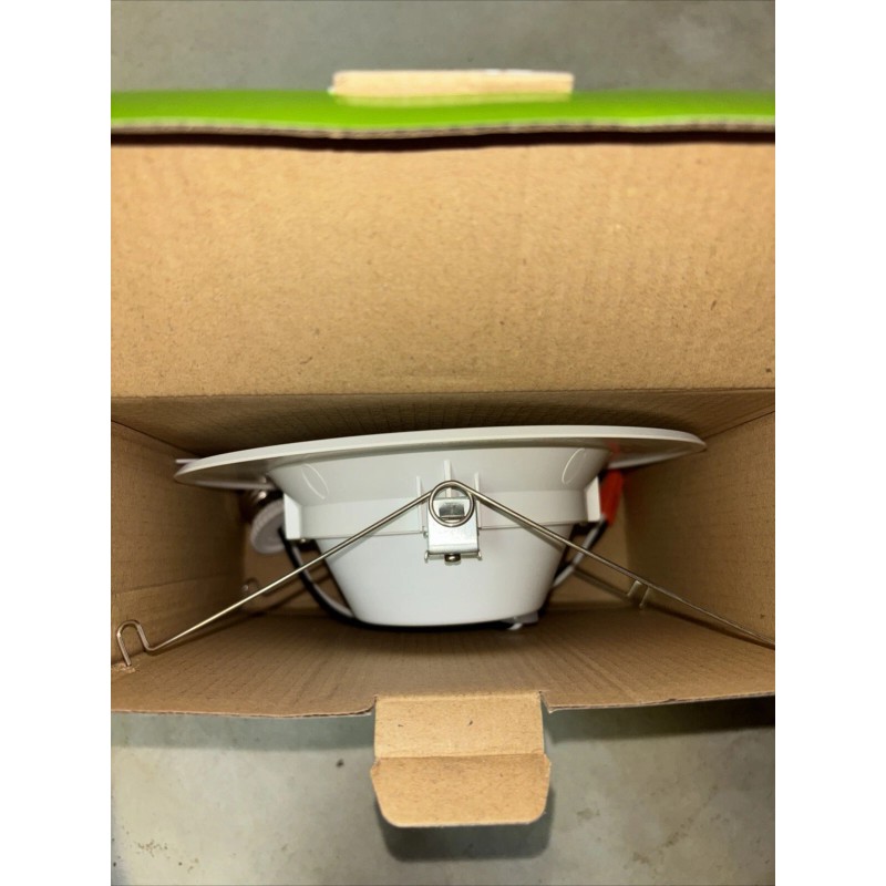 Simply Conserve Recessed Lighting Kits Non-IC Rated Integrated White