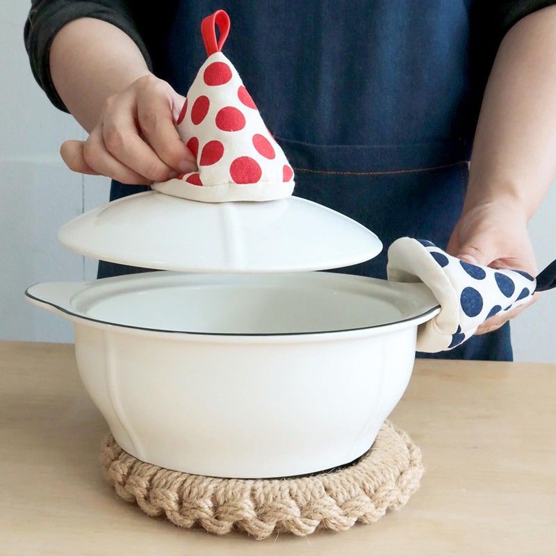 Bornoon Triangle Pot Holder, Set of 2, Stylish, Cute, Nordic