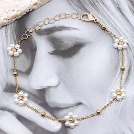 Dainty 14K Gold Flower Bracelet Trendy Adjustable Pearl Daisy Beaded Chain Bracelets Fashionable Birthday Jewelry Accessory Presents for Women Wife (White)