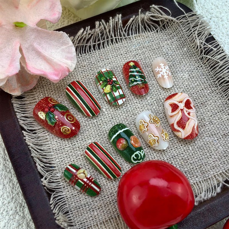 30Pcs Cute Christmas Press on Nails Short Almond False Nails