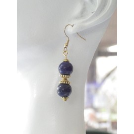 Ohrringe aus blauen Lapislazuli-Perlen und goldenen tibetischen Perlen