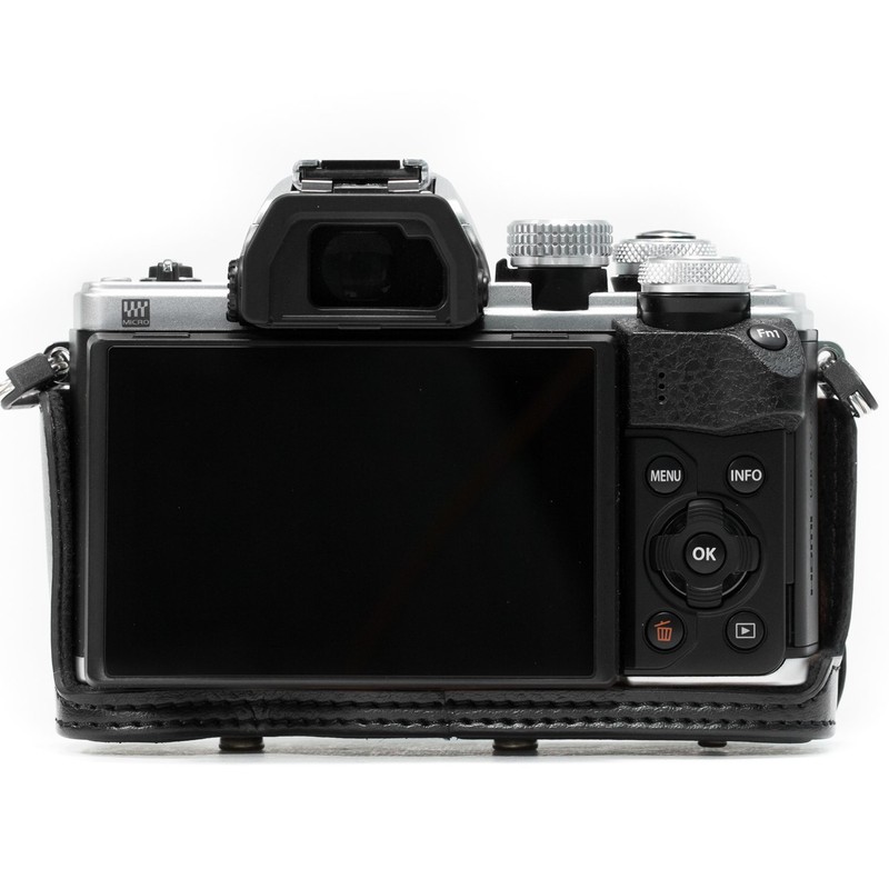 MegaGear "Ever Ready" Protective Leather Camera Case, Bag for Olympus