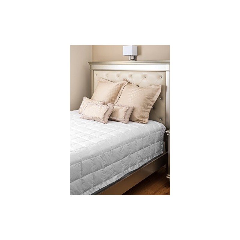 Downtown Feather Classic White Down Blanket (Queen 90" x 96",