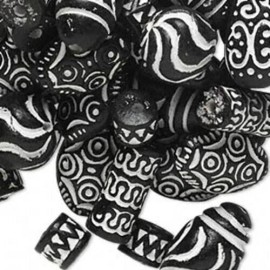 CascadeJewelry Vintage Ethnic African Tribal Clay Beads Black White 12 pcs