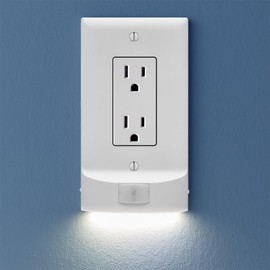 SnapPower Single MotionLight [for Décor Outlets] - Motion Detecting LED Night Lights Built-in to Wall Plate - Bright/Dim/Off Options - Auto On/Off Sensor - (Décor, White)