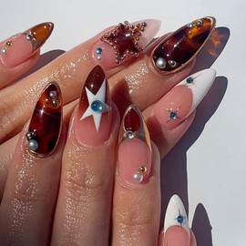Star Press on Nails French Tip Nail Brown Fake Nails with Pearl Design Glossy Glue on Nails Medium Almond False Nails Artificial Acrylic Full Cover Stick on Nails for Women Manicure 24Pcs