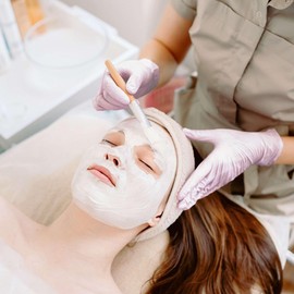 WECARE Pink Disposable Nitrile Gloves Large - 50 Pack - 3 Mil - Powder and Latex Free - Non-Sterile - Food Safe Gloves