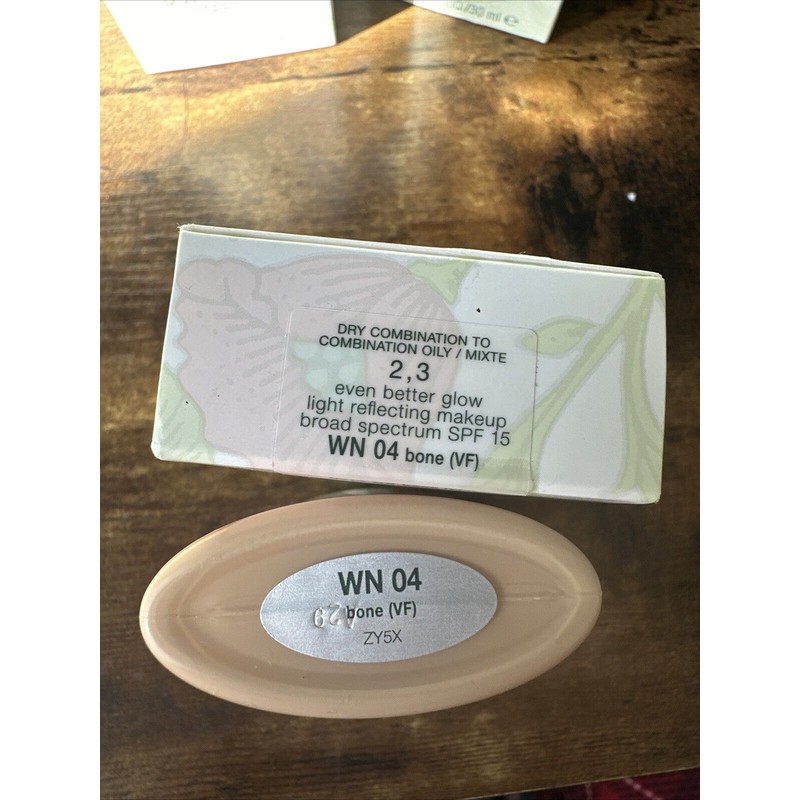 Clinique Even Better Glow Spf 15 Light Reflecting Make Up