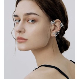 Cool Scorpion Climber Crawler Ear Cuffs Earrings Honeybee Beetles Cartilage Non Piercing Wrap Clip On Earrings Punk Statement Ear Jewelry Gifts for Women Girls Hypoallergenic (Scorpion)