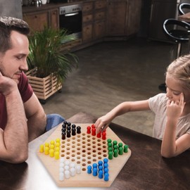 Wooden Chinese Checkers, Traditional Strategy Board Game, Safe Colorful Wooden Wooden Chinese Checkers with 1 X Chess Basin for Children for Parent Child Interaction Star Shape Wooden
