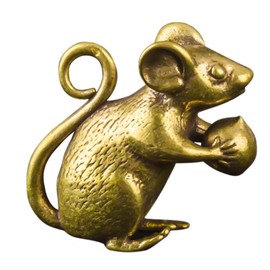 HOLIDYOYO 1pc Office Decoration Micro Toys Gold Pendant Chinese Feng Shui Statue Highway Rat Fortune Charm Lucky Rat Statue Home Décor Vintage Toys Animal Copper