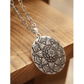 HAQUIL Mandala Flower Meditation Necklace, Vintage Unique Amulet Pendant Necklace, Cool Necklace for Men Women