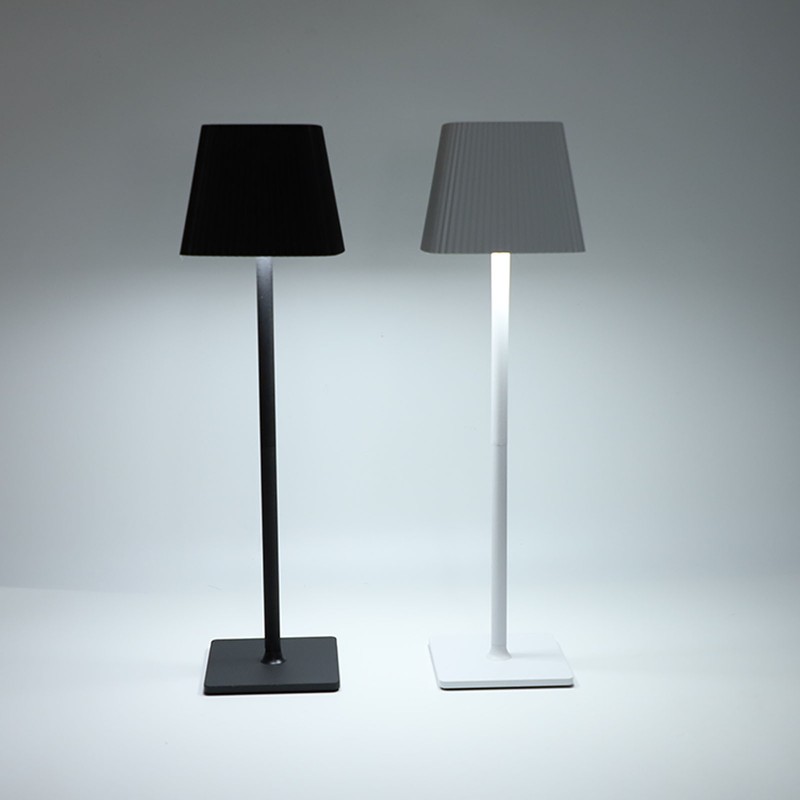 Table Lamp 2000mAh Rechargeable Metal Table Light Decorative Modren Desk