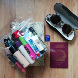 6 X Reusable Airport Security Liquids Bag 20x20cm Airline Approved Clear Travel Toiletries Bag for Women & Men