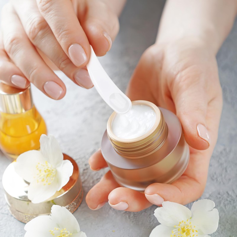 Healeved Value Pack of 50 Beauty Makeup Scoops Skincare Spatulas