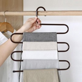 Utilizes narrow closet space and organizes ties and belts with 5-step steel bar Holder black 3ea