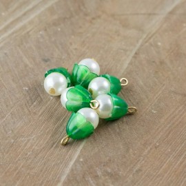 Vintage Pearl Drops with Green Scalloped Bead Caps Japan drp018
