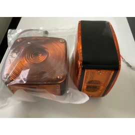 JOHN DEERE 644E AT116202 TURN SIGNAL LIGHT FLASHER LAMP (PAIR)