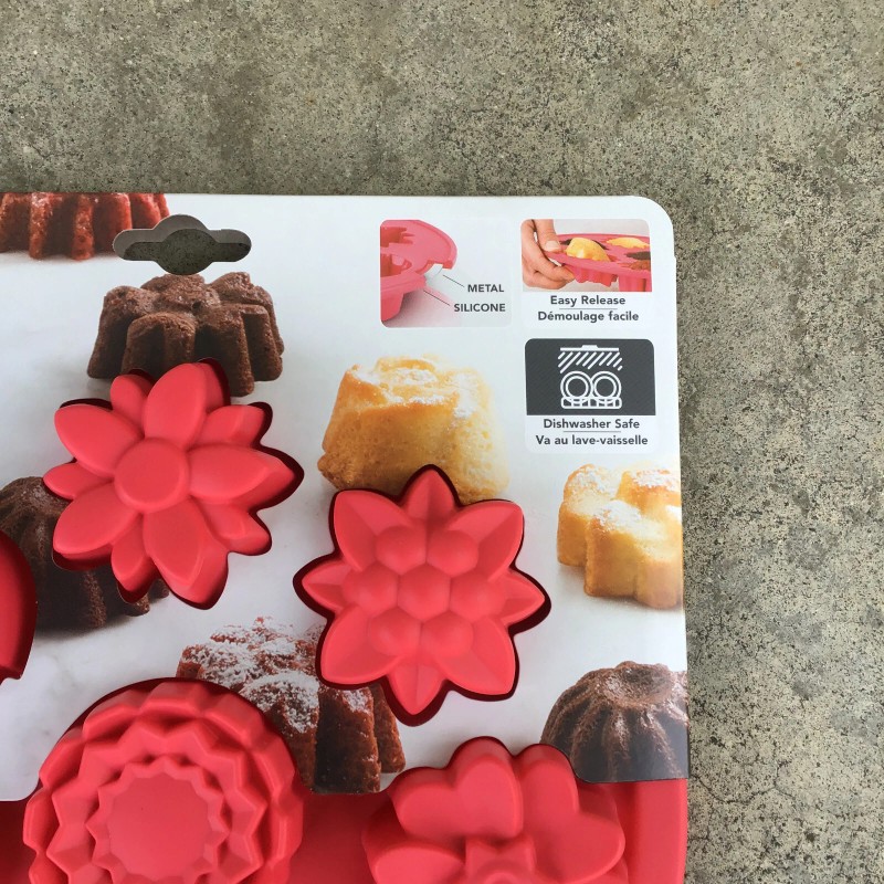 Trudeau Structure Silicone Red Floral Cupcake Pan Mold 8 Flowers