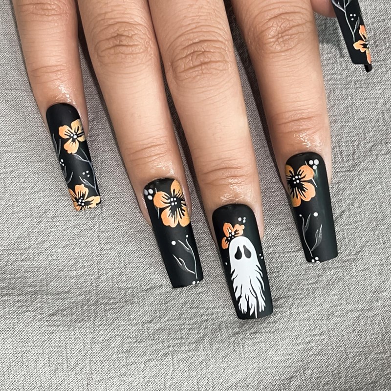 Press On Nails.