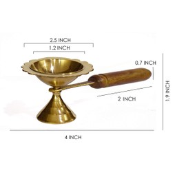Craftsman Brass Aarti Diya with Wooden Handle Decoration Tea Light Holder Brass Jyot Dia Oil Lamp Handheld Puja Lamp Kutthu Vilakku for Home and Temple Indian Housewarming Return Gift Item in Bulk