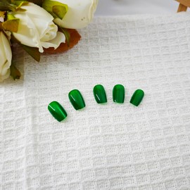 St.Patrick’s Day Green Press on Nails Shiny Cat Eye Fake Nails Short Square False Nails with Gradient Designs Glitter Press on Nails Glossy Acrylic Nails Full Cover Stick on Nails for Women and Girls