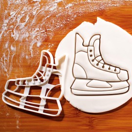 BAKERLOGY Ice Hockey Ice Skate Cookie Cutter - Detailed Cookie Cutter Design for Baking and Crafts, Ideal for Fondant, Dough, Clay