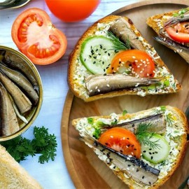 Riga Gold Smoked Brisling Sardines in Olive Oil 4.23 Clear Top ounces (120g) (Pack 12)